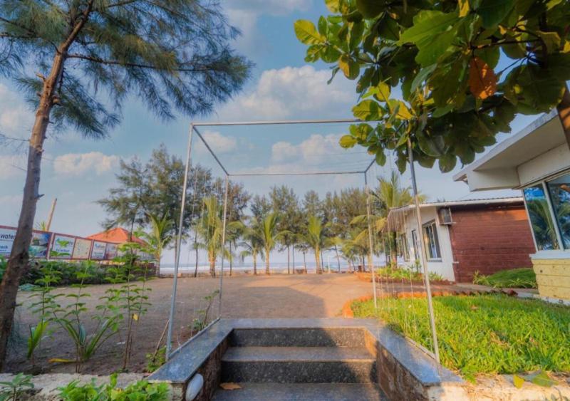 Salt Water Resort Dāpoli Extérieur photo