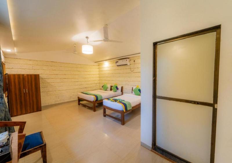 Salt Water Resort Dāpoli Extérieur photo