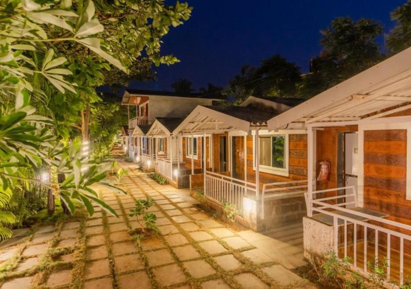 Salt Water Resort Dāpoli Extérieur photo